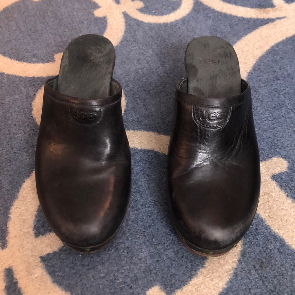 UGG clogs size 7